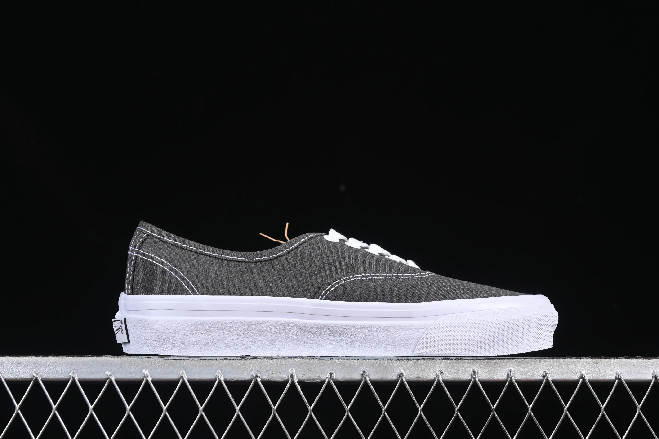 All categories Vans Vans series Vans Low Vans low-top Vans Authentic Reissue 44 Vans official high-end branch low-top casual sneakers VN0007QZ2VM